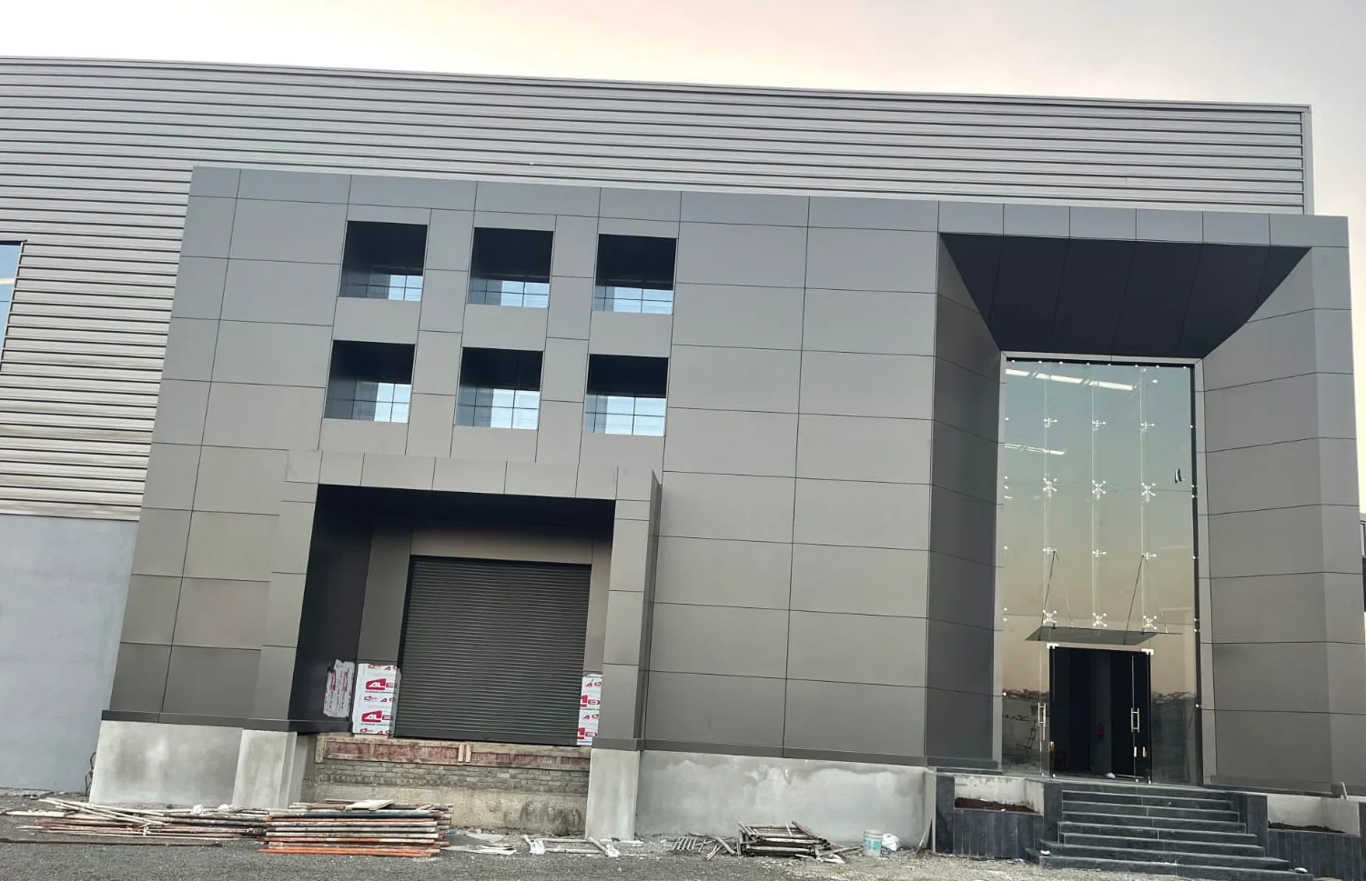 Aluminium & Glass Facade